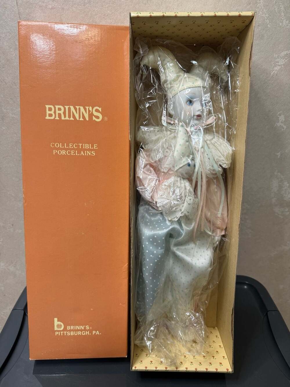 Brinn's Collectible Porcelain Doll Nicole Jester NED-512,4 Blue